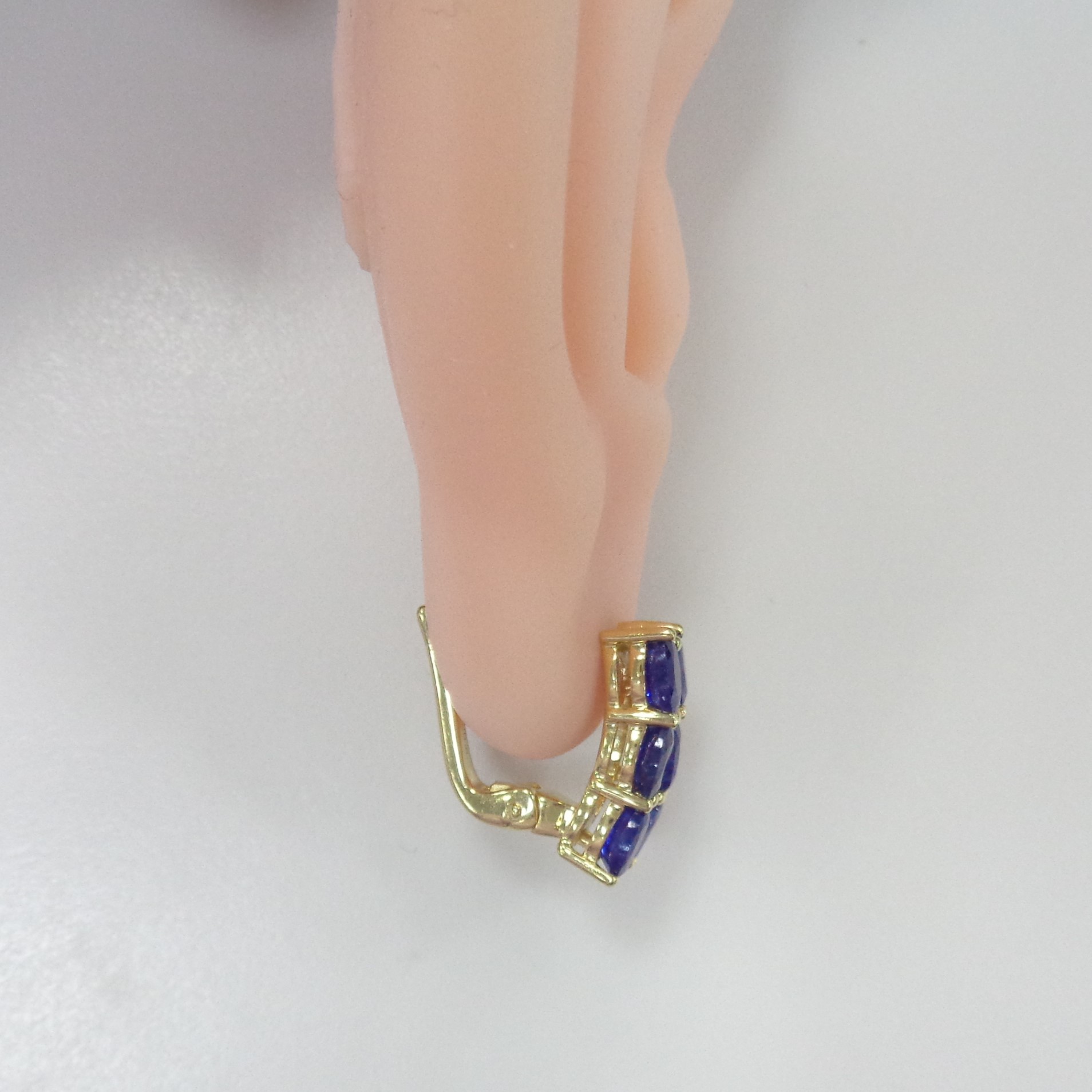 Серебряные серьги с сапфирами